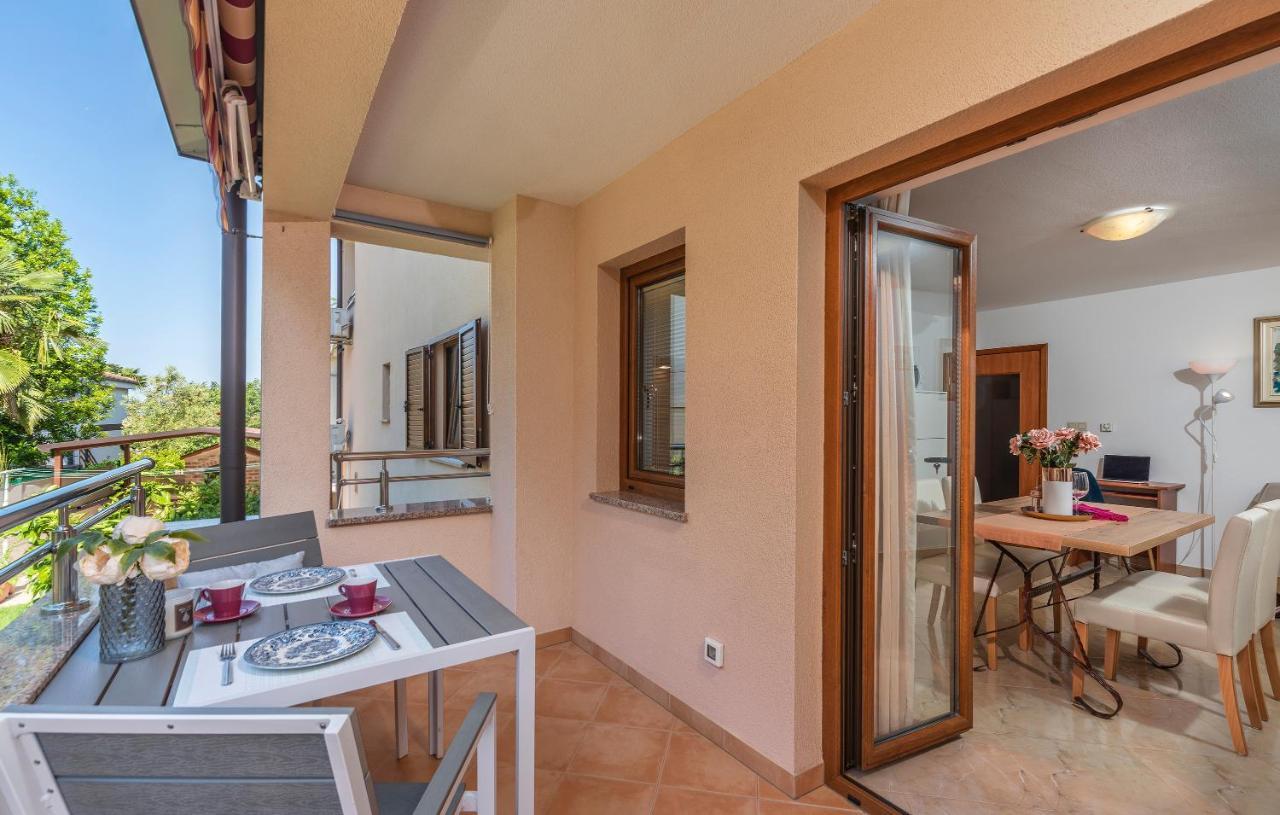 Apartments Villa Ana Poreč Exterior foto