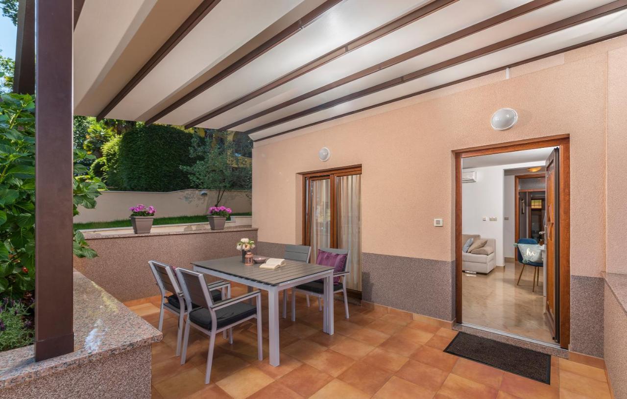 Apartments Villa Ana Poreč Exterior foto