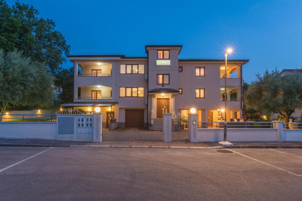 Apartments Villa Ana Poreč Exterior foto